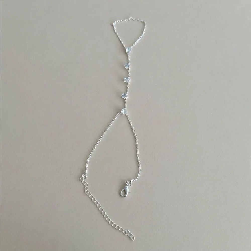Diamond Hand Chain M1754 - Picture 3 of 4